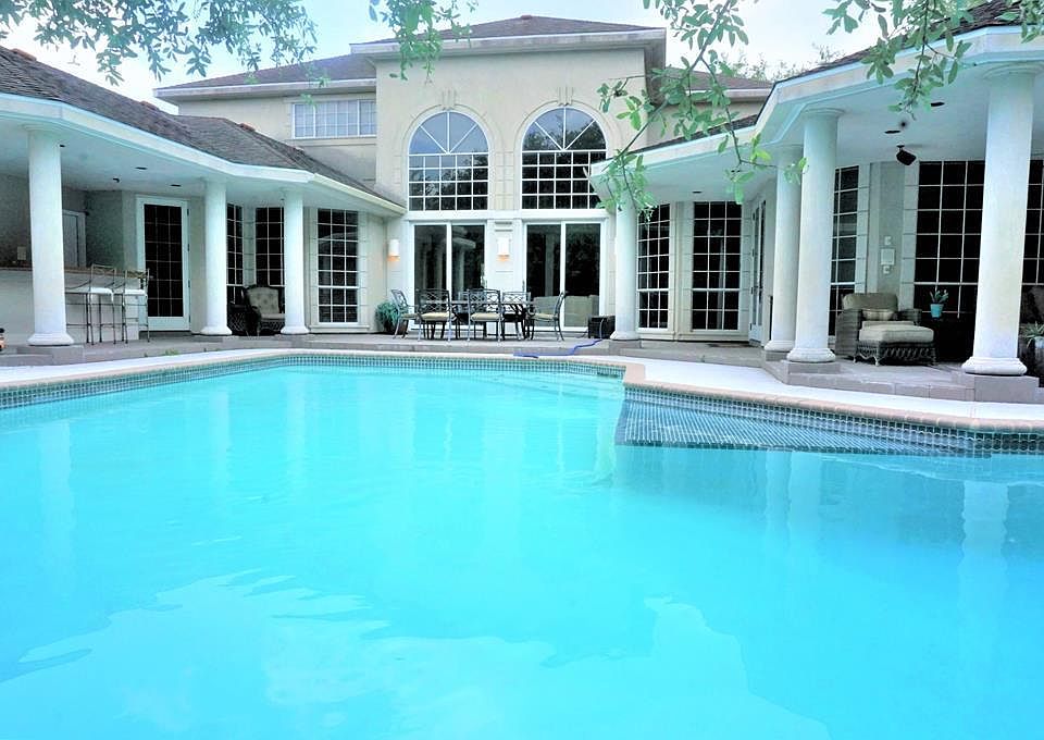 1st image of 116 Windsor Dr