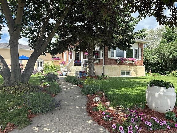 4th image of 4509 1st Ave W