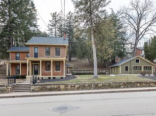 418 Franklin St, Galena, IL 61036