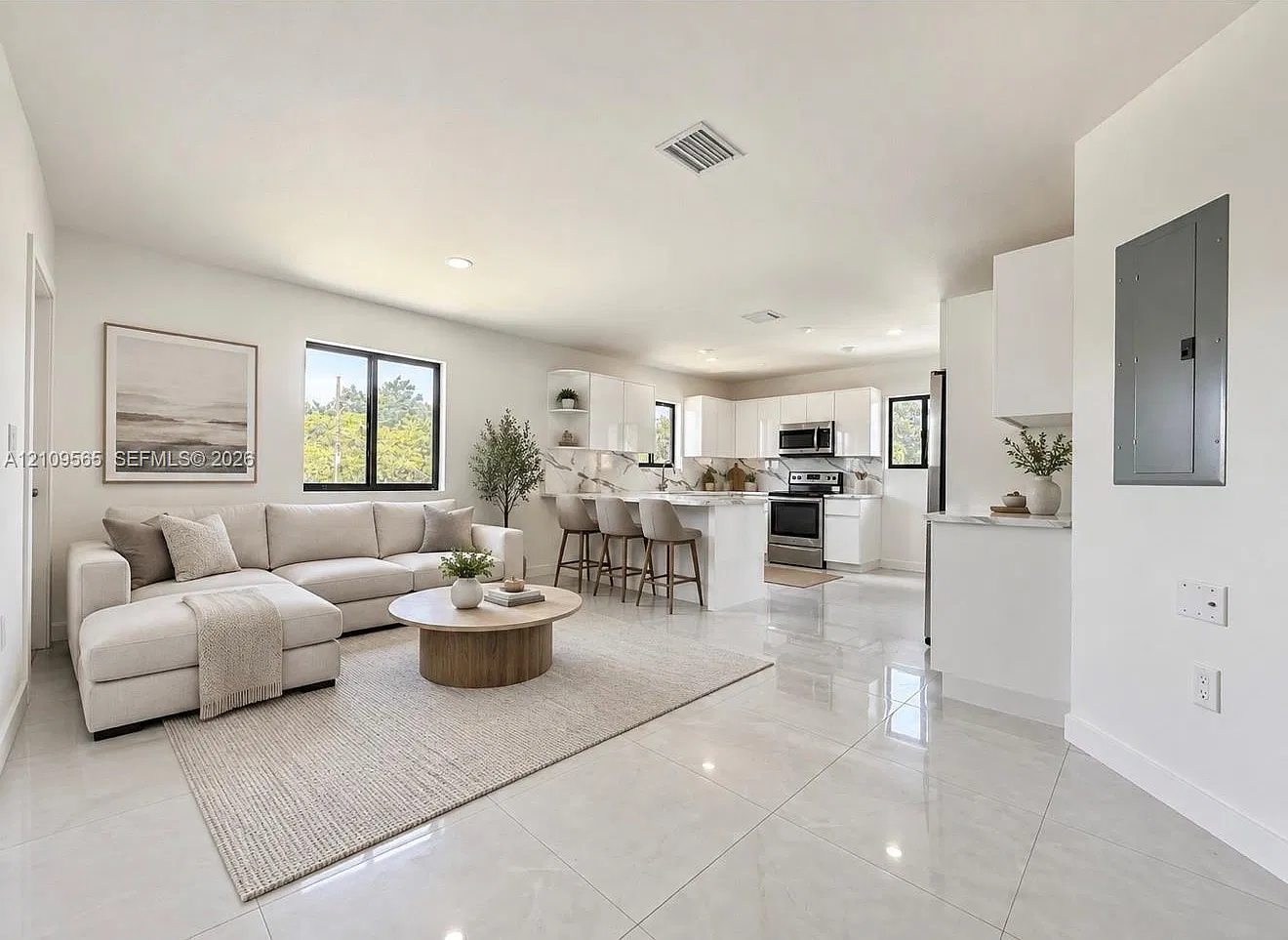 Hialeah Heights — Photo 3