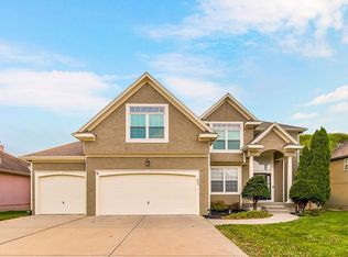 682 N Poplar St, Gardner, KS 66030
