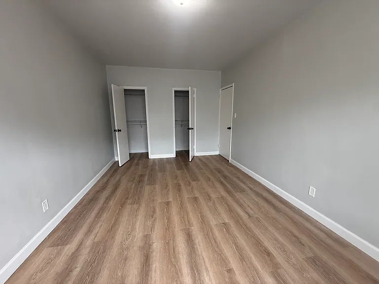 2366 E 29th St #2F — Photo 9