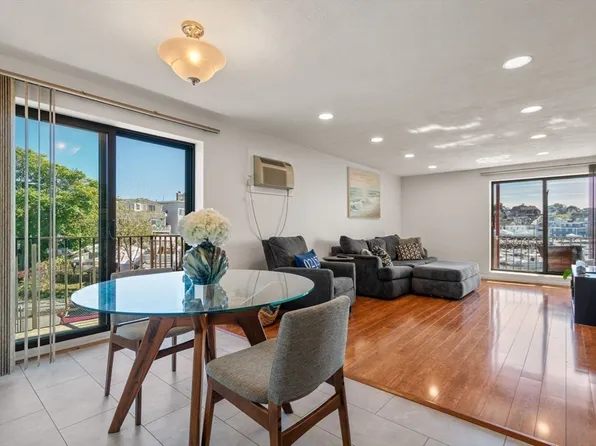 247 Washington Ave APT 8, Winthrop, MA 02152