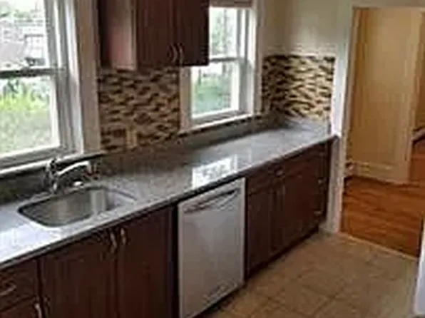 1186 Chestnut St, Newton, MA 02464