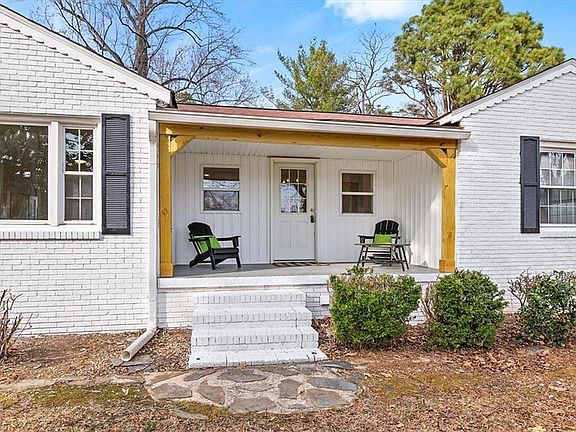 3rd image of 1385 Bridgton Rd