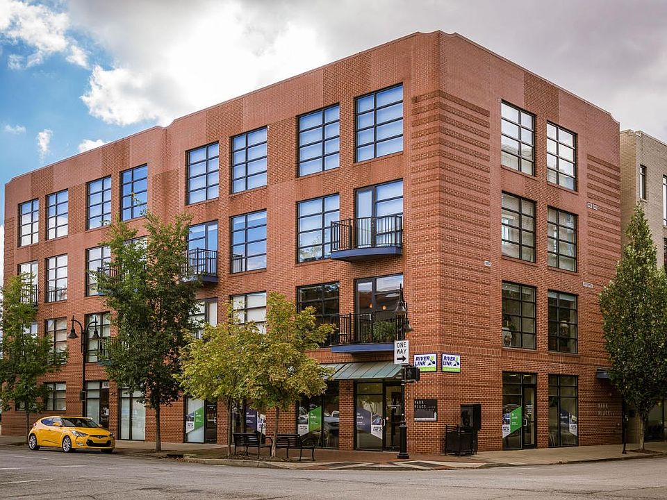 400 E Main St 201-01