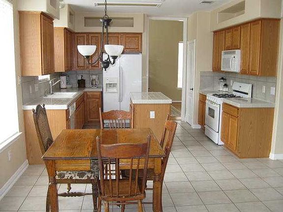 4th image of 2204 Wheaton Trl