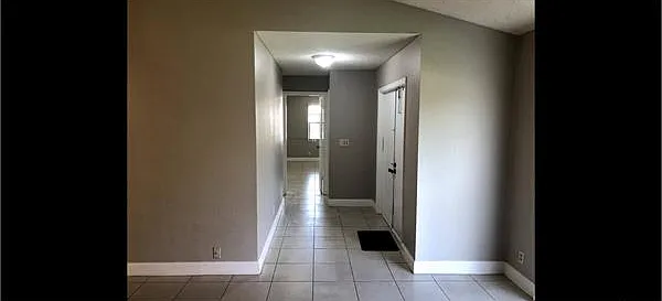 7427 SW 11th Ct — Photo 6