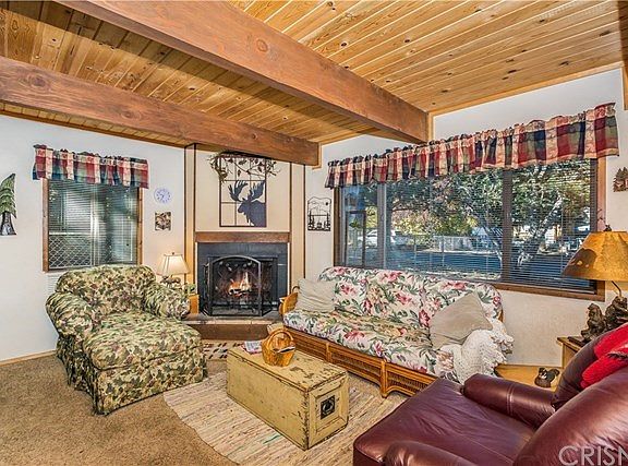 4th image of 543 Santa Barbara Ave