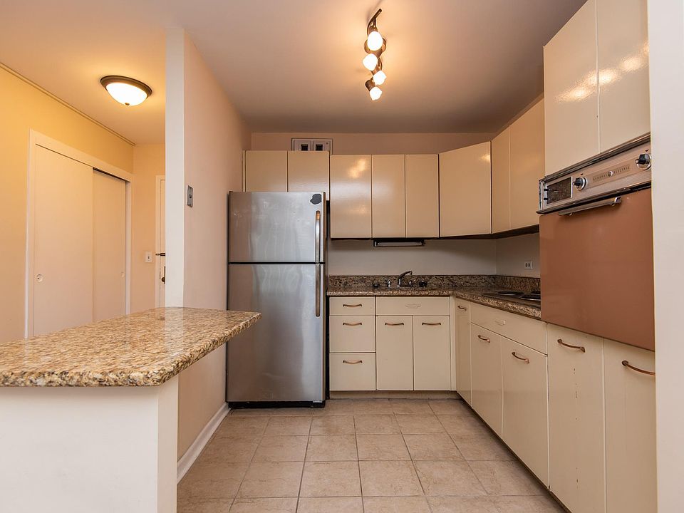 1st image of 3550 N Lake Shore Dr APT 2411