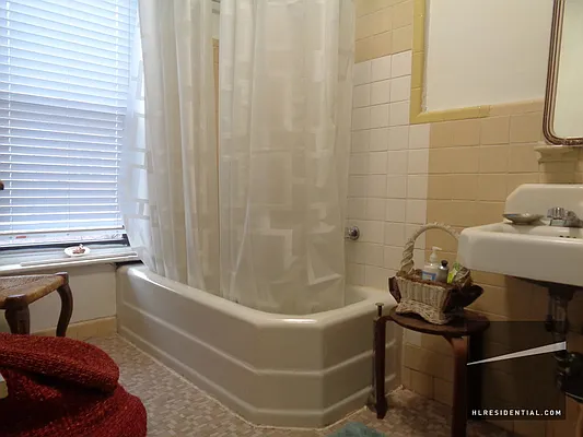 Rented by Highline Residential | media 20