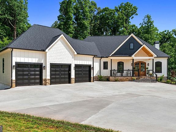 2nd image of 183 Lake Pointe Rd