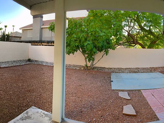 3rd image of 3040 Ocean View Dr