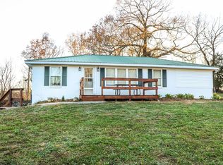 1890 Parker Rd, Byrdstown, TN 38549