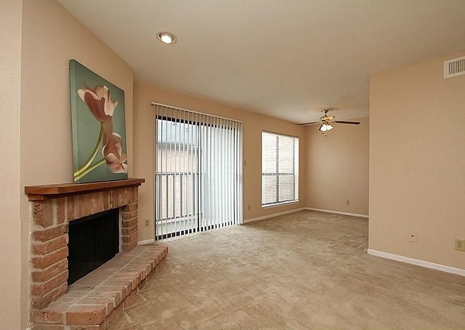 1st image of 16111 Aspenglenn Dr APT 402