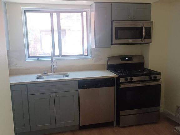 3rd image of 15606 79th St #3