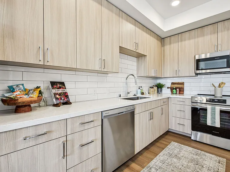 Verdell Pointe — Photo 26