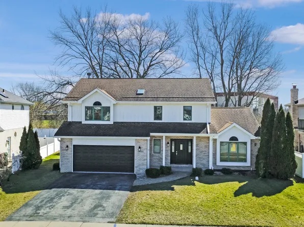 4933 Meadow Lake Dr, Richton Park, IL 60471