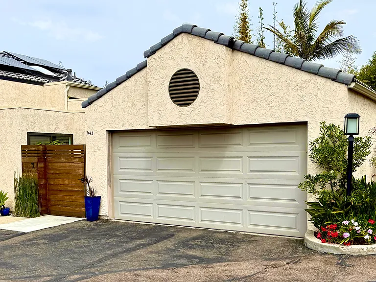 Hygeia Ave — Photo 25