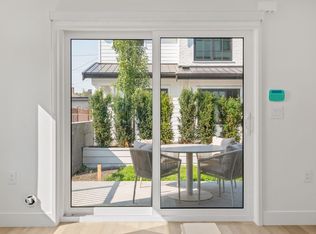 2333 E 54th Ave #2-SL, Vancouver, BC V5S 1X1