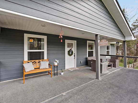 3rd image of 3347 Freeman Hollow Rd