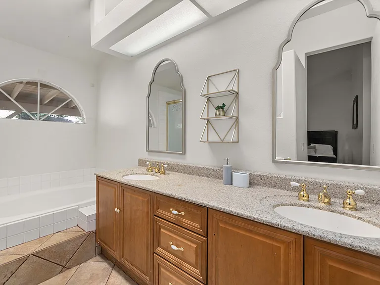39523 Chalfont Ln — Photo 13