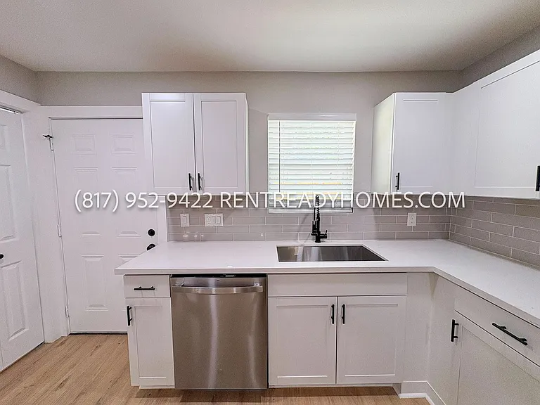 6334 Feldspar St — Photo 9