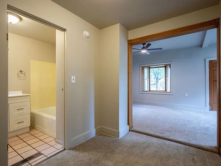 2526 Main St — Photo 7