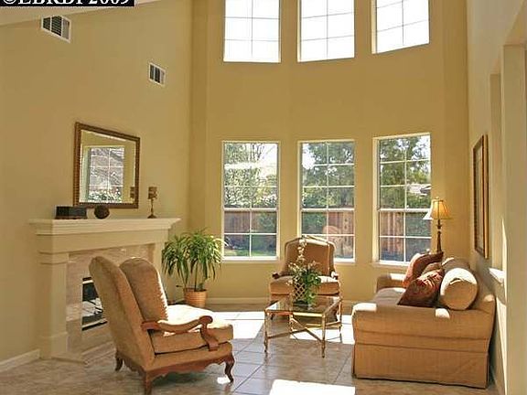 4th image of 1035 Glasgow Pl