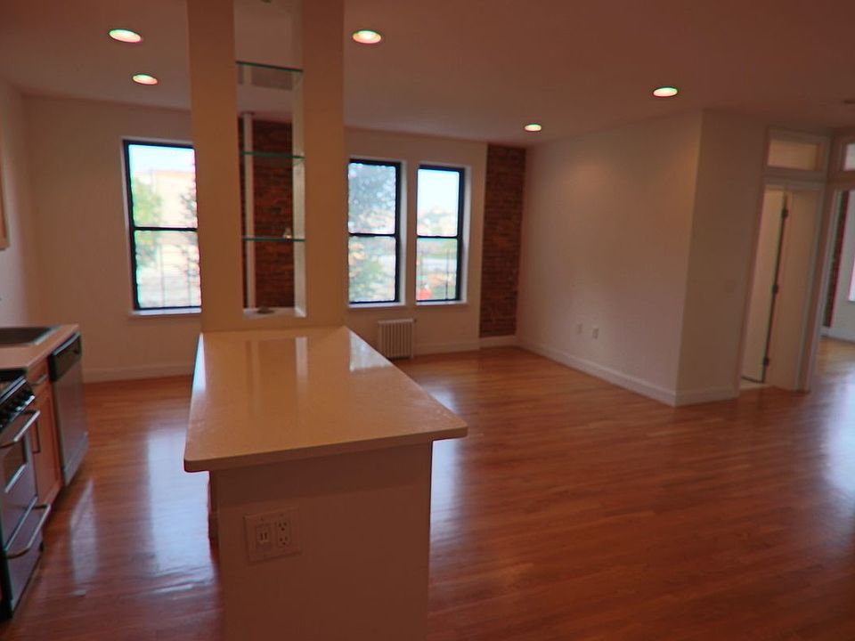 1st image of 5025 Broadway APT 2I