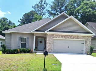 324 Camberly Ct, Dothan, AL 36301