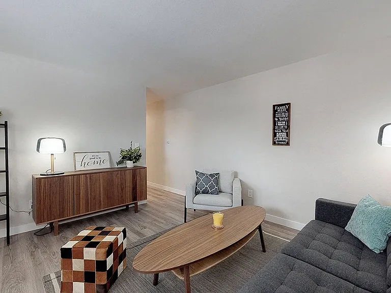 Acoma Square — Photo 17