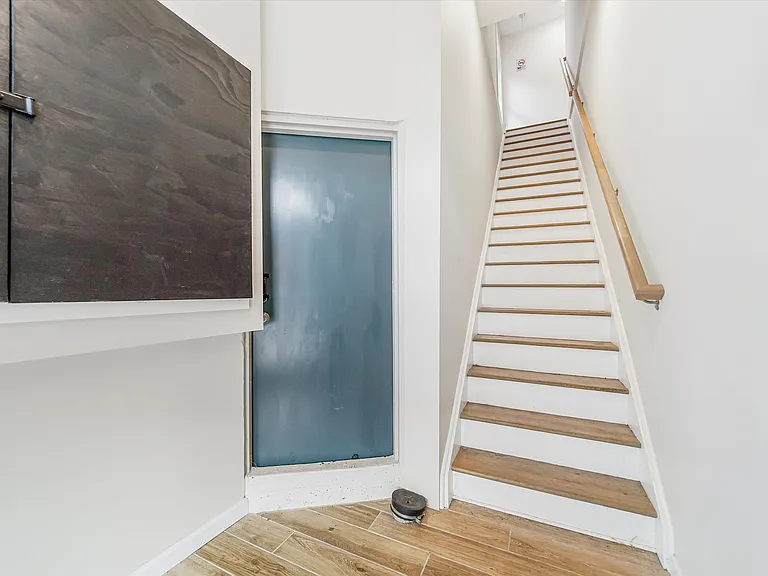 185 Broadway #1L — Photo 7
