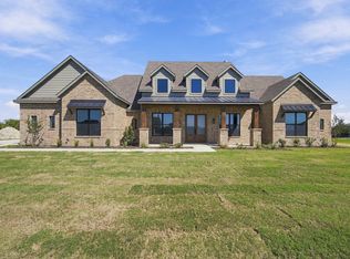 6450 McChesney Dr, Midlothian, TX 76065