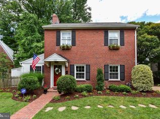 128 Moncure Dr, Alexandria, VA 22314