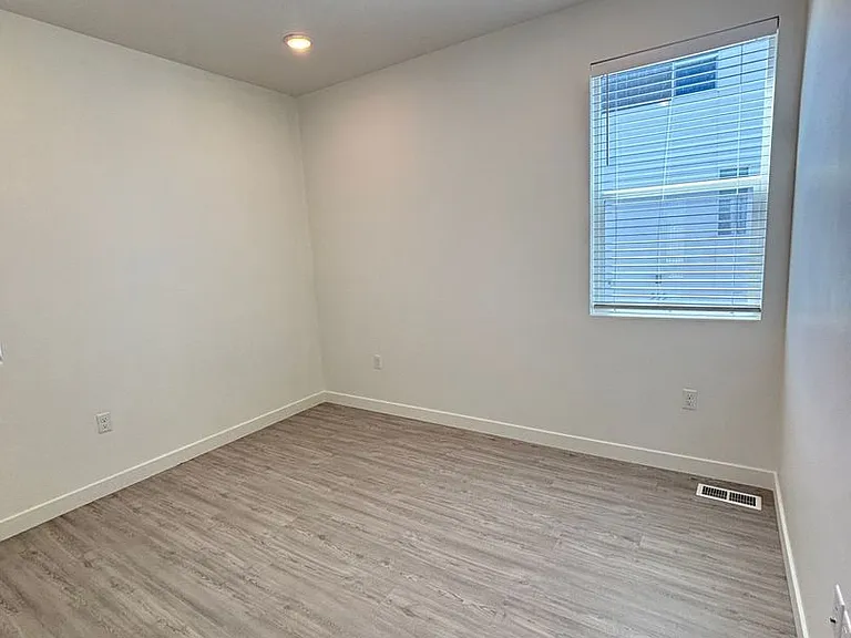 Woods Rose Townhomes — Photo 15