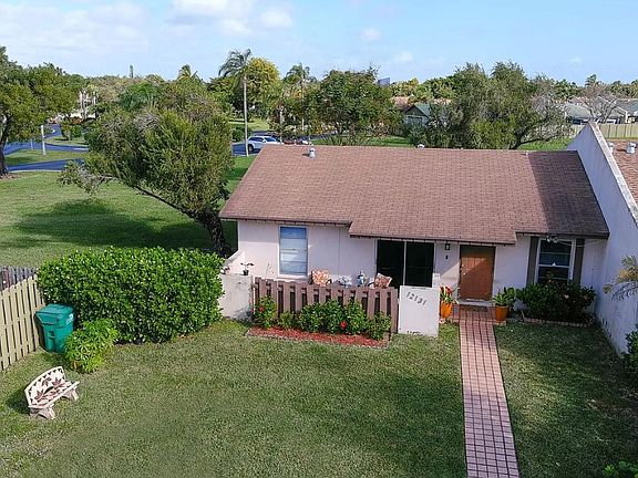 2nd image of 12131 SW 110th Street Cir S