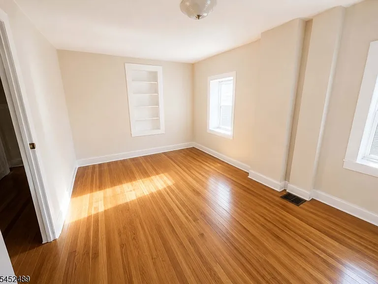 110 Van Syckels Rd — Photo 8