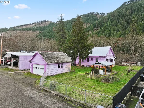 604 Bluff Rd, Klickitat, WA 98628