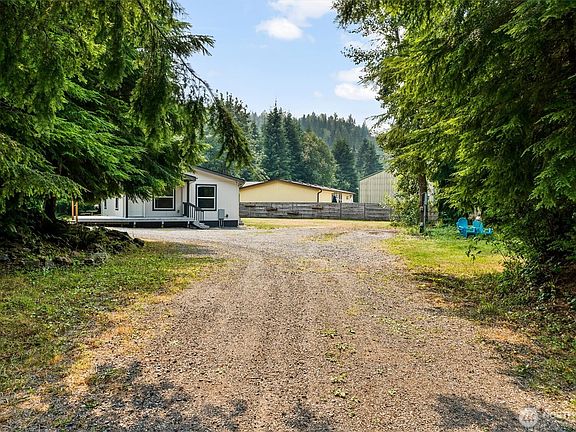 3rd image of 22114 S S river drive