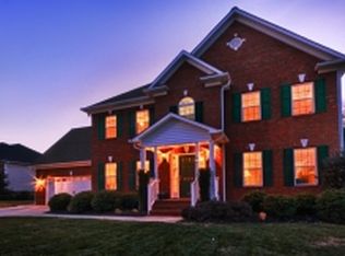 923 Aquaview Dr, Kernersville, NC 27284
