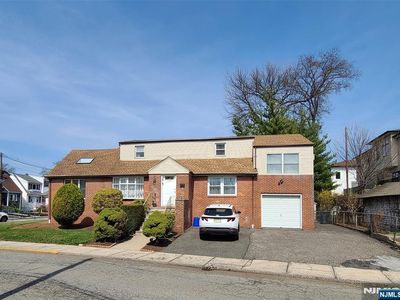 792 Kingsland Ave, Ridgefield, NJ, 07657