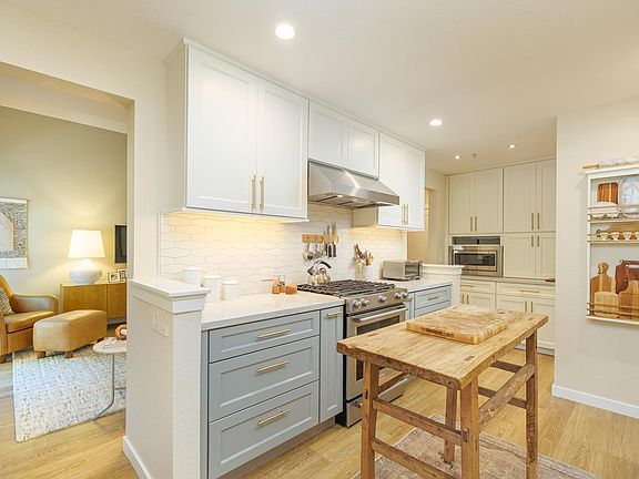 2nd image of 9 Cricklewood Drive