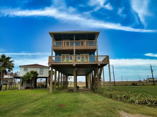 1120 Monument Dr, Freeport, TX 77541