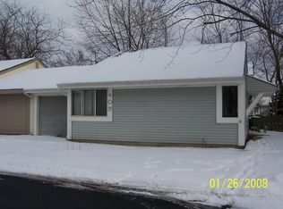 405 Wildwood Ct, Romeoville, IL 60446