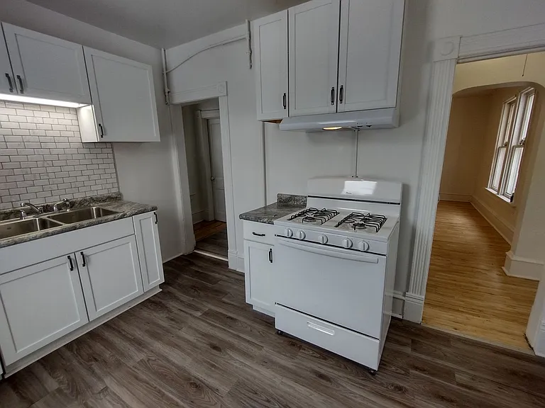 2013-2015 John Ave — Photo 19
