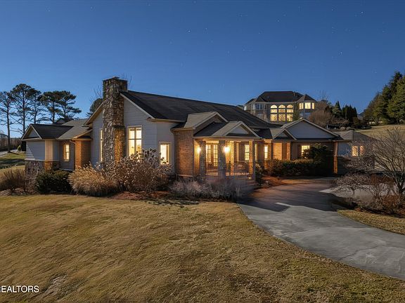 3rd image of 3909 Logans Landing Cir