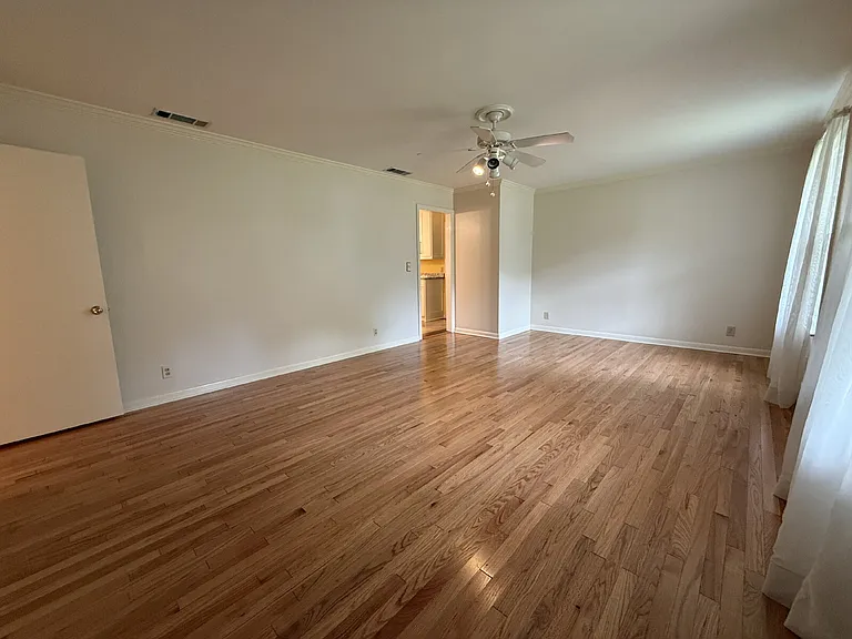 413 Harolds Dr NW — Photo 5