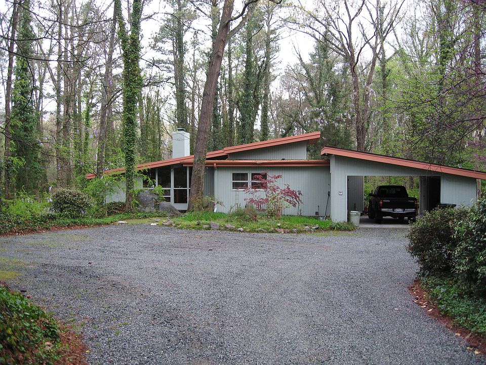 1st image of 418 Whitehead Cir