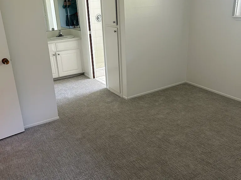 2425 Coronet Blvd — Photo 8
